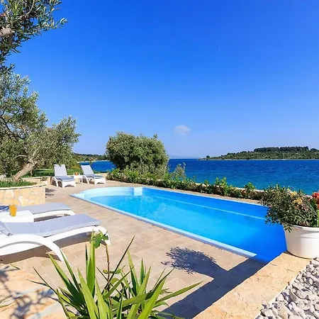 Mediterranean Oasis Holiday * Округ Горни