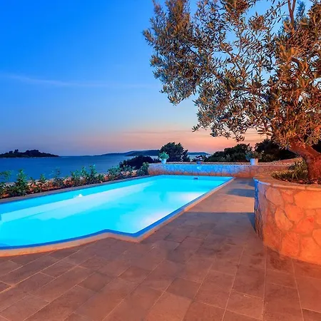 Mediterranean Oasis Holiday *