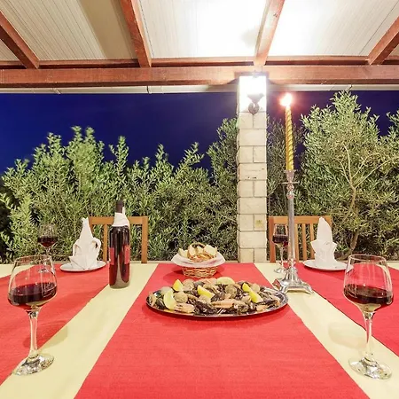 Mediterranean Oasis Holiday Дом отдыха Округ Горни