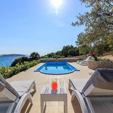 Дом отдыха Mediterranean Oasis Holiday *